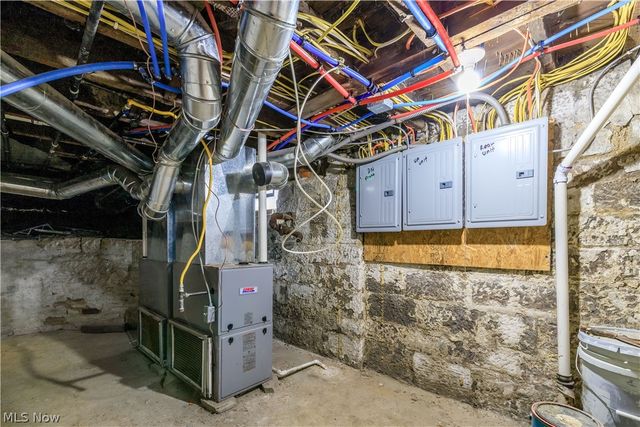 3161 Scranton Road, Cleveland, OH 44109