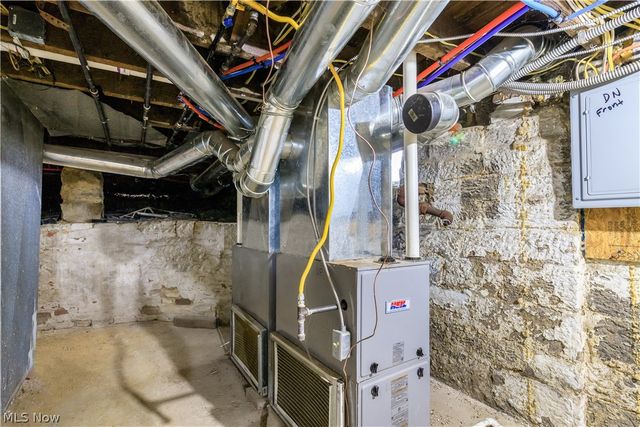 3161 Scranton Road, Cleveland, OH 44109