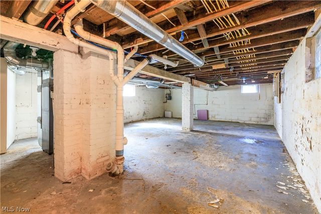 3161 Scranton Road, Cleveland, OH 44109