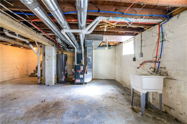 3161 Scranton Road, Cleveland, OH 44109