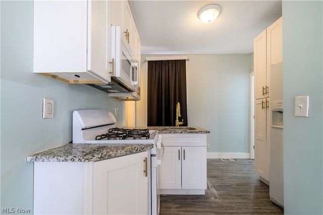 3161 Scranton Road, Cleveland, OH 44109