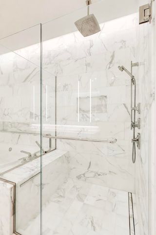 363 E Wacker Drive 2503, Chicago, IL 60601