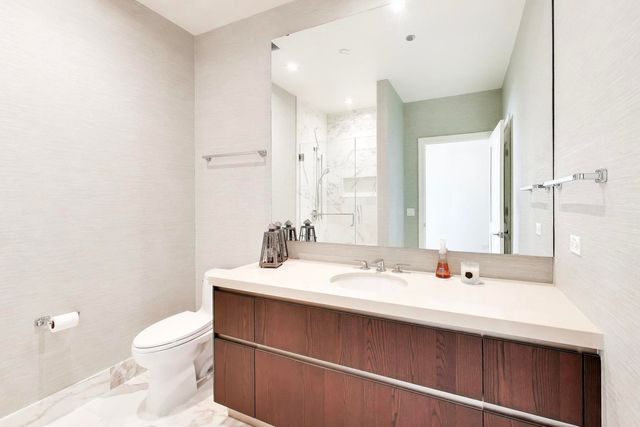 363 E Wacker Drive 2503, Chicago, IL 60601