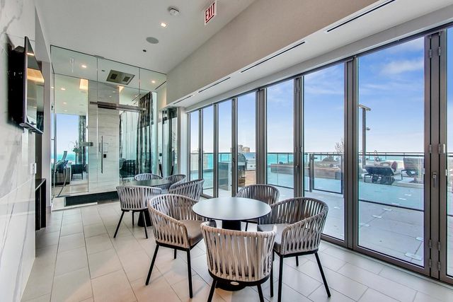 363 E Wacker Drive 2503, Chicago, IL 60601