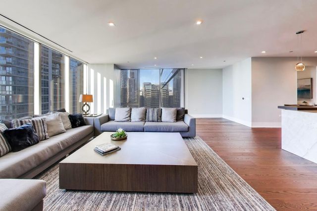 363 E Wacker Drive 2503, Chicago, IL 60601