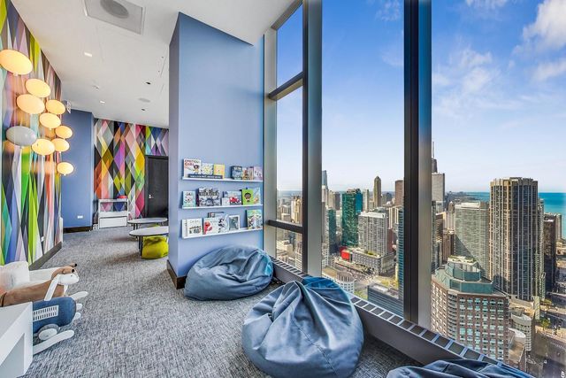 363 E Wacker Drive 2503, Chicago, IL 60601