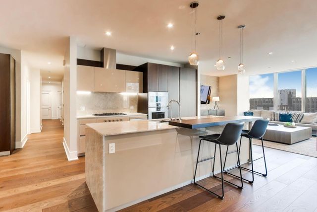 363 E Wacker Drive 2503, Chicago, IL 60601