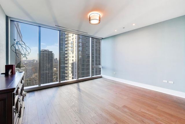 363 E Wacker Drive 2503, Chicago, IL 60601