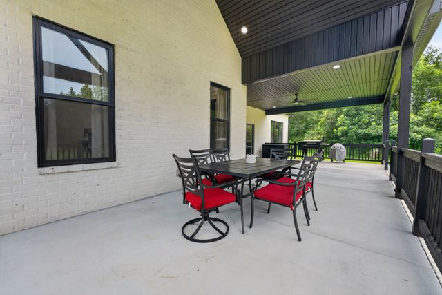 798 Haddon Ln, Winchester, TN 37398