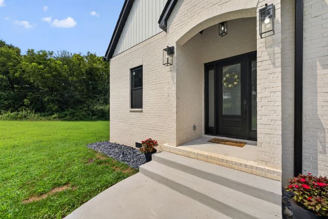 798 Haddon Ln, Winchester, TN 37398