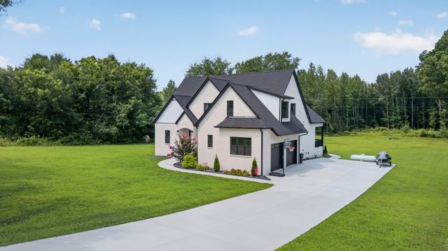 798 Haddon Ln, Winchester, TN 37398