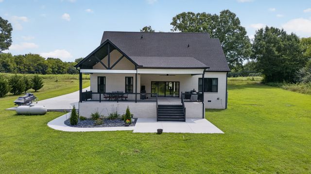 798 Haddon Ln, Winchester, TN 37398
