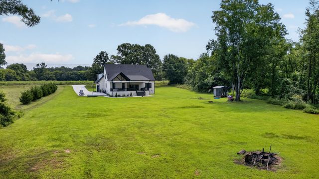 798 Haddon Ln, Winchester, TN 37398