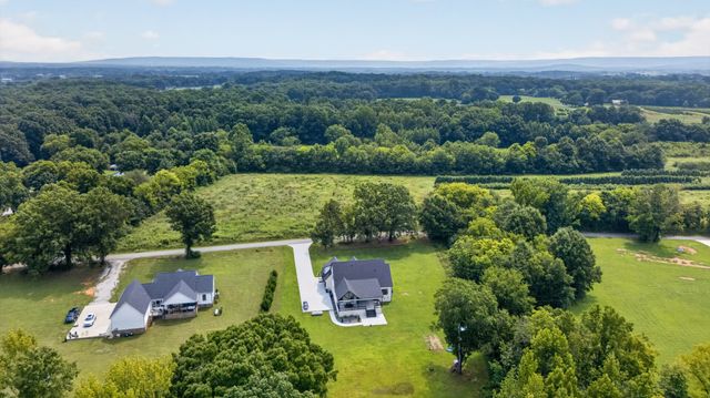 798 Haddon Ln, Winchester, TN 37398