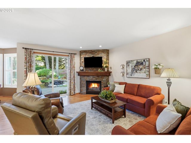 21820 Sw FULLER Dr, Tualatin, OR 97062