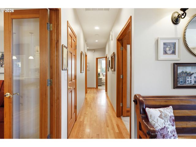 21820 Sw FULLER Dr, Tualatin, OR 97062