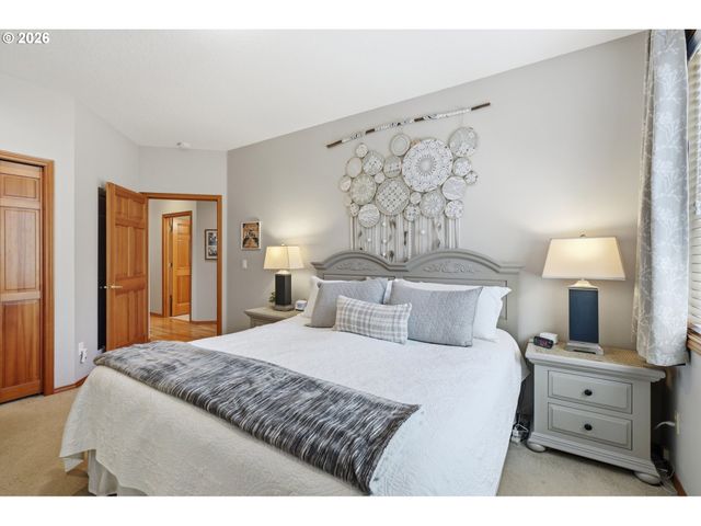 21820 Sw FULLER Dr, Tualatin, OR 97062