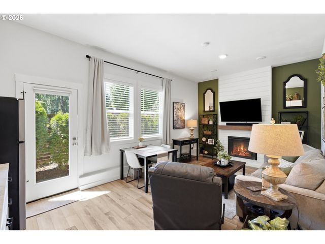 21820 Sw FULLER Dr, Tualatin, OR 97062