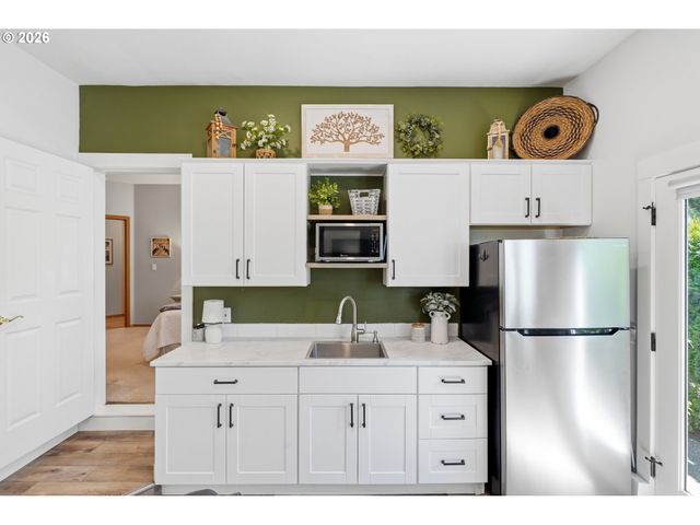 21820 Sw FULLER Dr, Tualatin, OR 97062