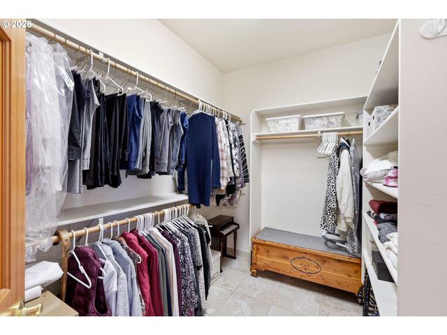 21820 Sw FULLER Dr, Tualatin, OR 97062