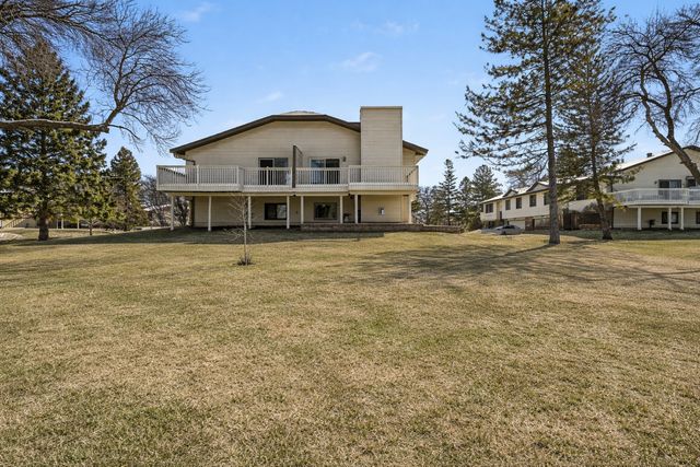 851 Sherwood Road, Shoreview, MN 55126