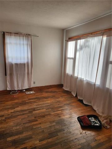 3947 Bales Avenue, Kansas City, MO 64130