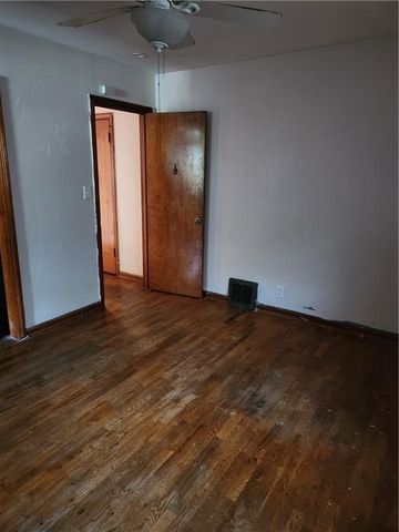 3947 Bales Avenue, Kansas City, MO 64130