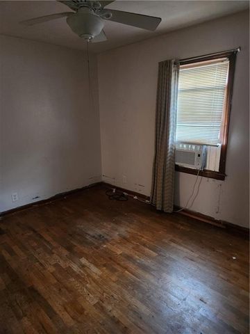 3947 Bales Avenue, Kansas City, MO 64130