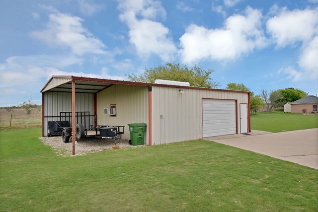 163 N Savanna Drive, Rhome, TX 76078