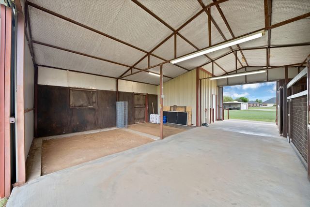 163 N Savanna Drive, Rhome, TX 76078