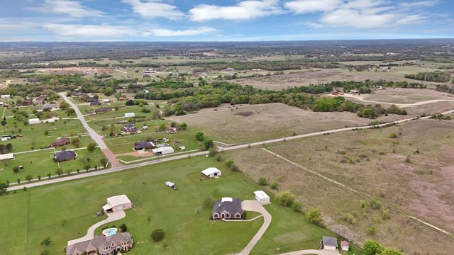 163 N Savanna Drive, Rhome, TX 76078