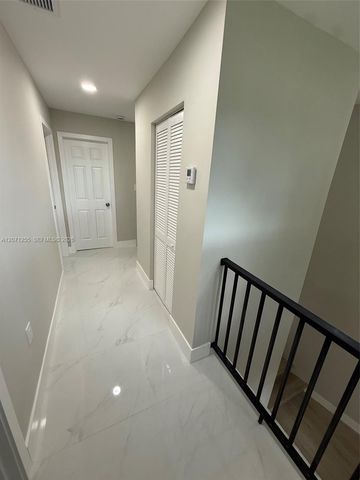 17690 NE 19th Avenue 0, North Miami Beach, FL 33162