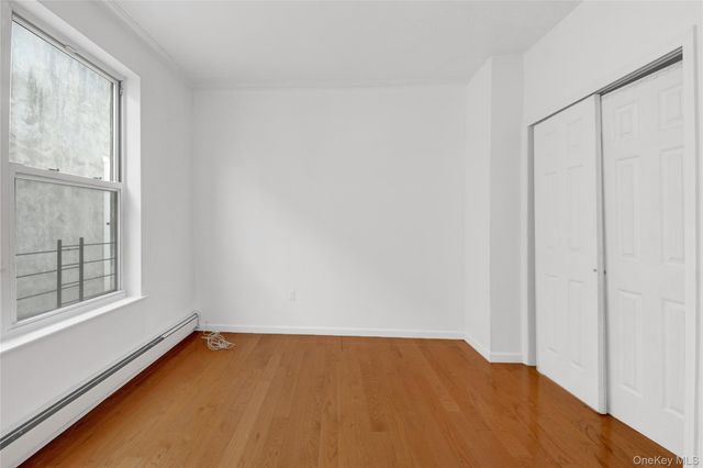 952 E 217th Street, Bronx, NY 10469