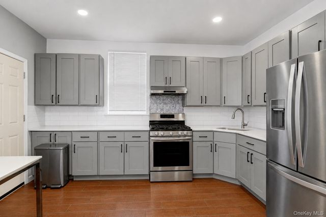 952 E 217th Street, Bronx, NY 10469