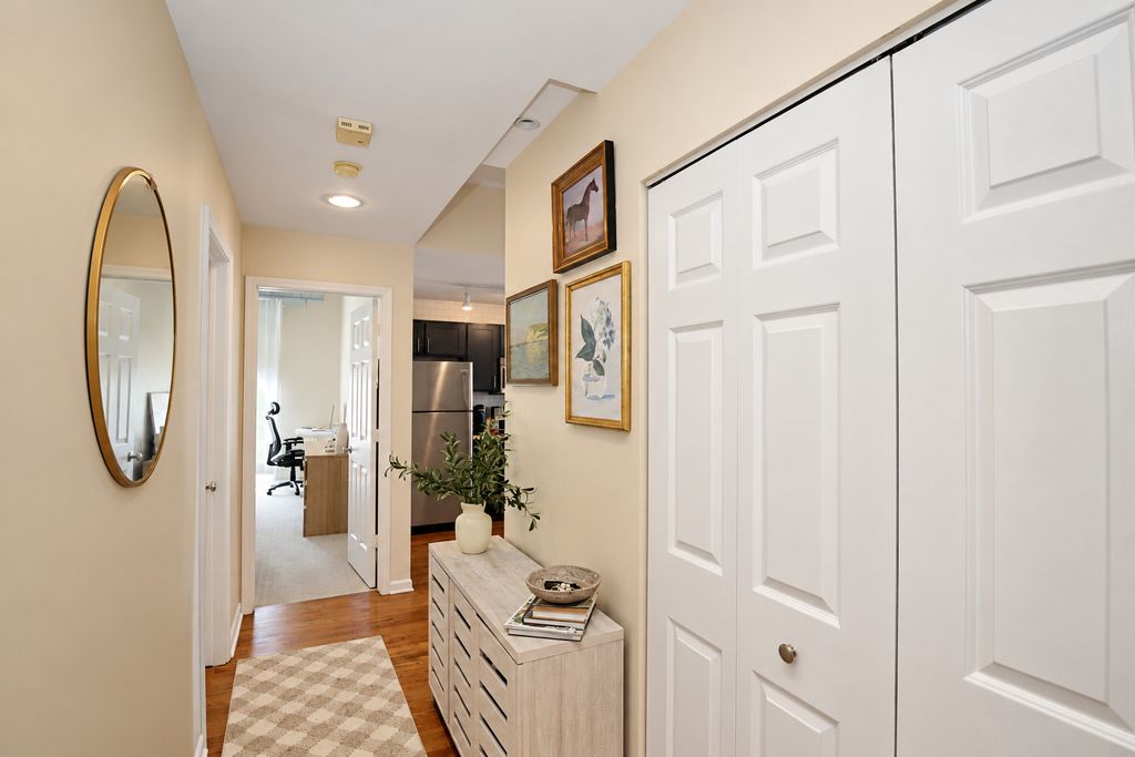 2356 N Elston Court 403, Chicago, IL 60614 — photo 2