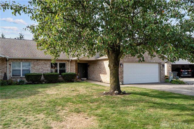 114 Brumbaugh Court, Englewood, OH 45322