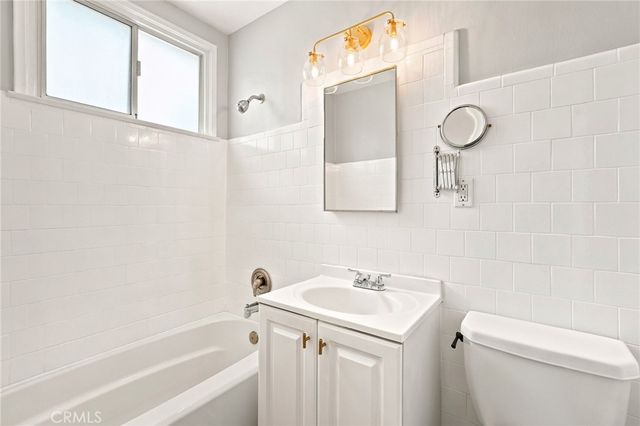 7012 Natick Avenue, Van Nuys, CA 91405
