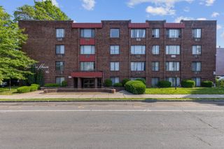 14 Niles Street, Hartford, CT 06105