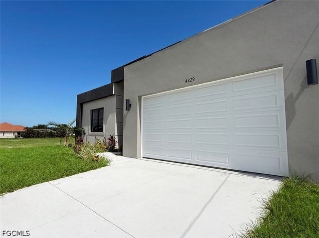 4229 NW 32nd ST, Cape Coral, FL 33993