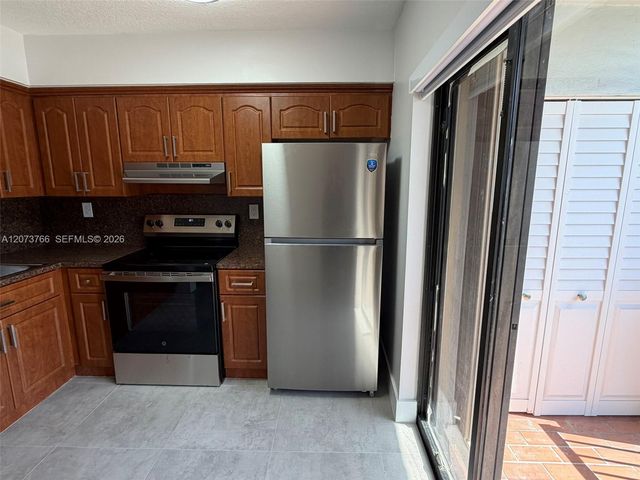 1360 W 41st Street 103, Hialeah, FL 33012