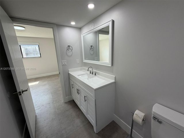 1360 W 41st Street 103, Hialeah, FL 33012