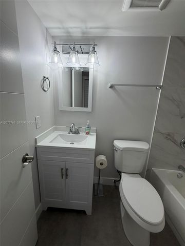 1360 W 41st Street 103, Hialeah, FL 33012