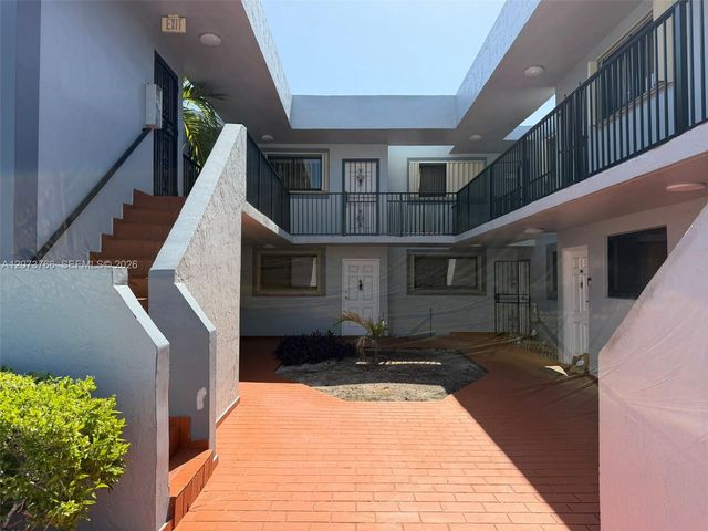 1360 W 41st Street 103, Hialeah, FL 33012