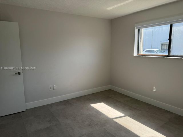 1360 W 41st Street 103, Hialeah, FL 33012