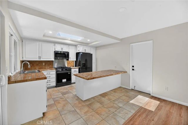 449 Hillway Drive, Vista, CA 92084