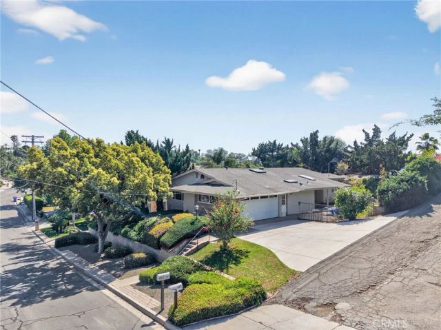 449 Hillway Drive, Vista, CA 92084
