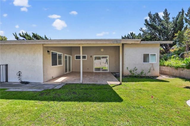 449 Hillway Drive, Vista, CA 92084