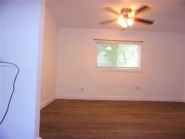 2722 Greenwood Dr, Corpus Christi, TX 78405