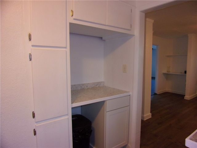 2722 Greenwood Dr, Corpus Christi, TX 78405