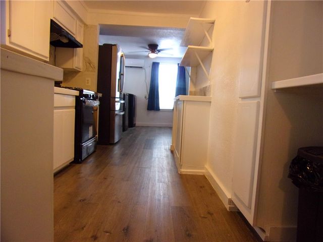 2722 Greenwood Dr, Corpus Christi, TX 78405